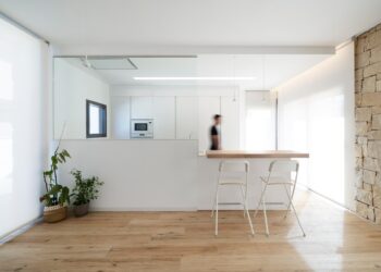 Dal minimal al rustico: come coordinare arredamento e finestre