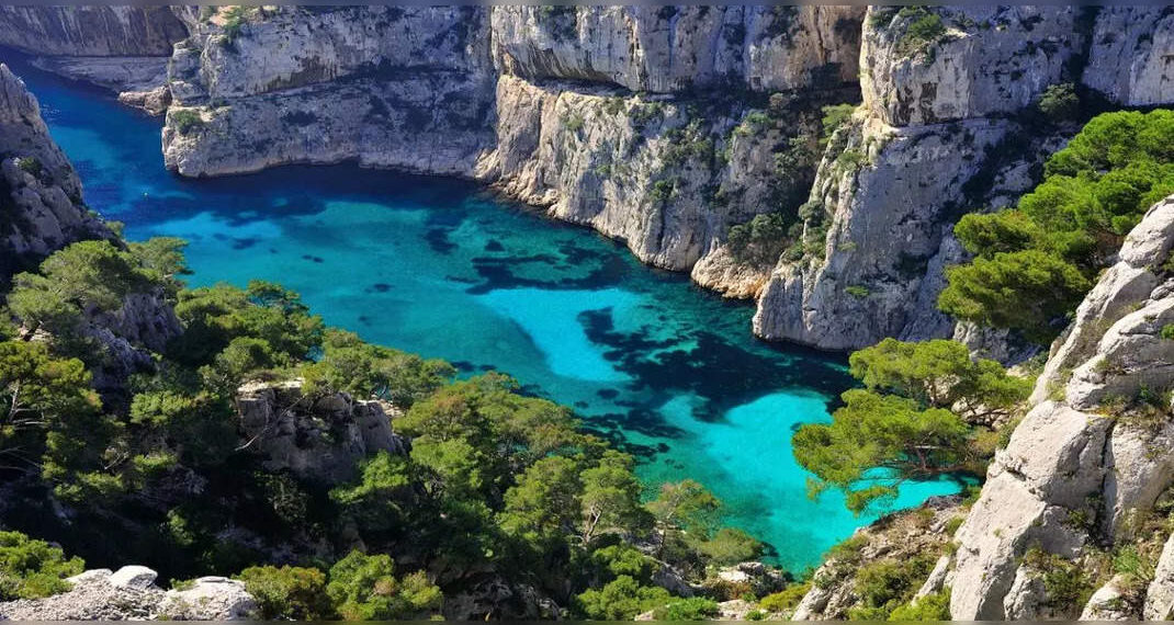 L'overtourism colpisce la Francia: per visitare queste bellissime città francesi è necessario un pass turistico
