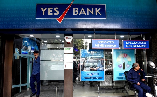Yes Bank, Bank Bazaar Launch Credit Card That Enables Credit Worthiness Tracking