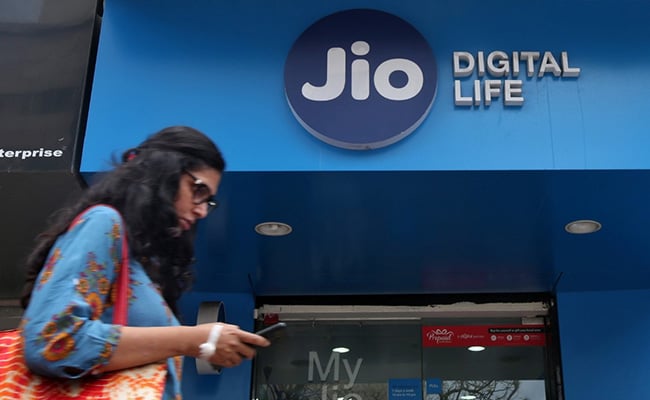 Jio Users Can Now Pay Bills, Modify E-Mandate For Tariff Plans Through UPI Autopay