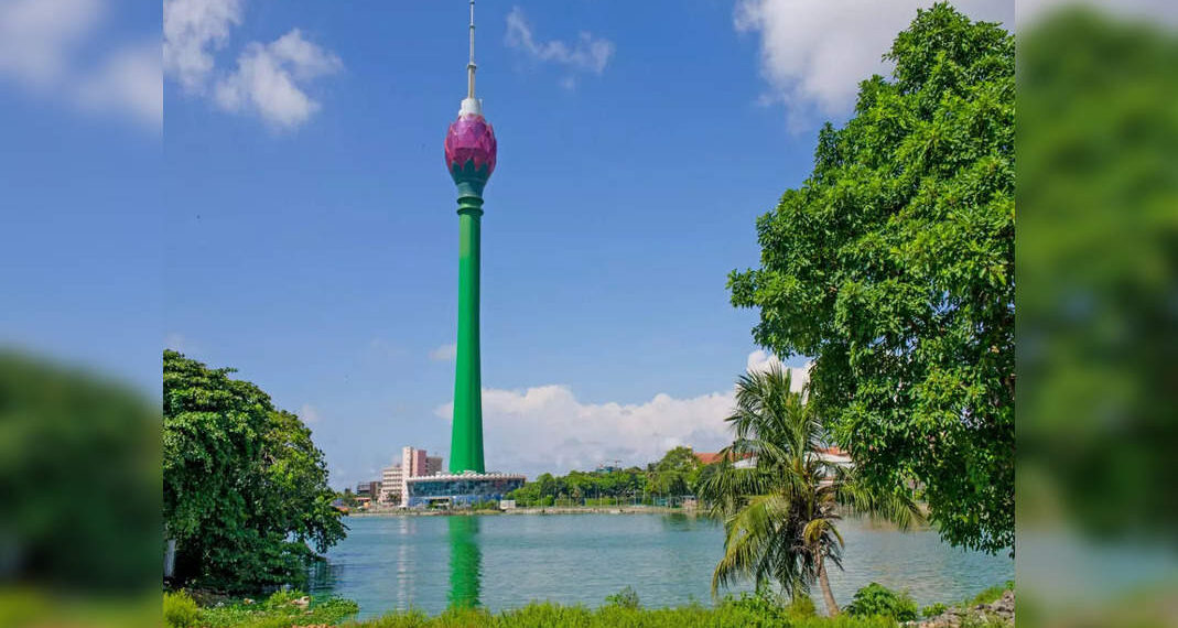 Lo Sri Lanka apre al pubblico la Lotus Tower, alta 1.155 piedi, costruita in Cina