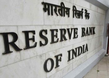 EMIs To Get Costlier As A RBI Rate Hike Is Certain Today; What To Expect?