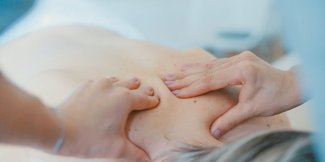 Massaggio aromaterapico: cos’è e quali sono i suoi benefici