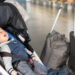 Consigliamo di viaggiare, ma non così!  I genitori lasciano il bambino senza biglietto al check-in in aeroporto per evitare di acquistare un biglietto
