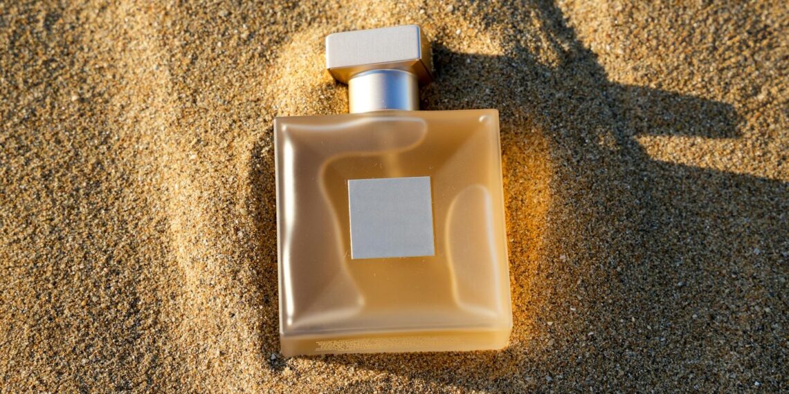 Dal laboratorio al flacone: così nasce un profumo da zero