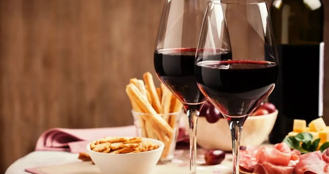 Come organizzare una piccola cantina in casa