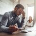 Stanchezza mentale, irritabilità, insonnia: segnali da non ignorare