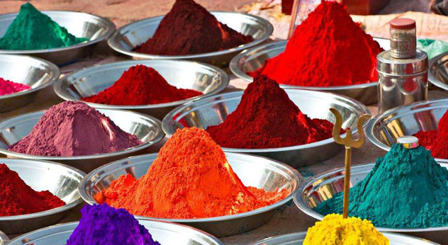 Vernici, plastiche, inchiostri: cosa determina davvero la qualità del colore nei prodotti che usiamo ogni giorno