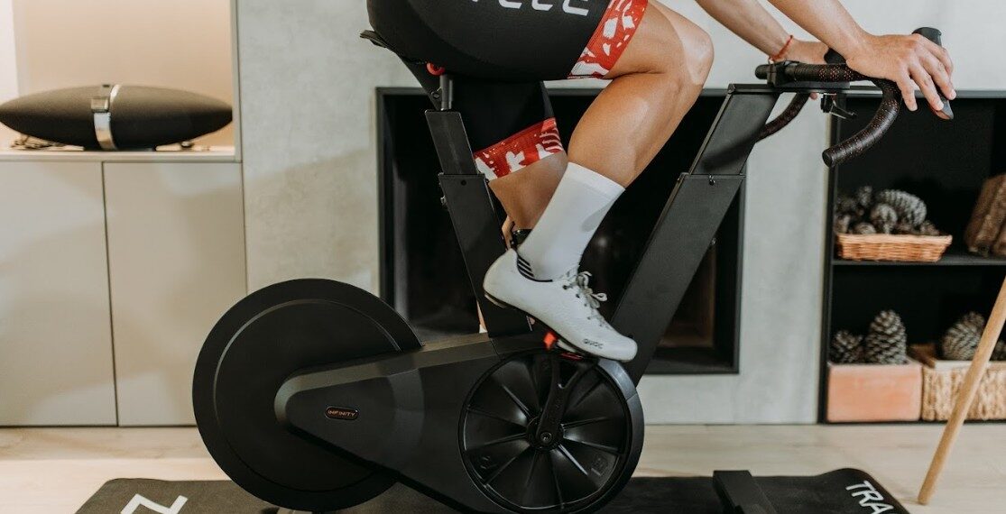 ZBike Infinity di ZYCLE porta le sensazioni della pedalata su strada nel ciclismo indoor